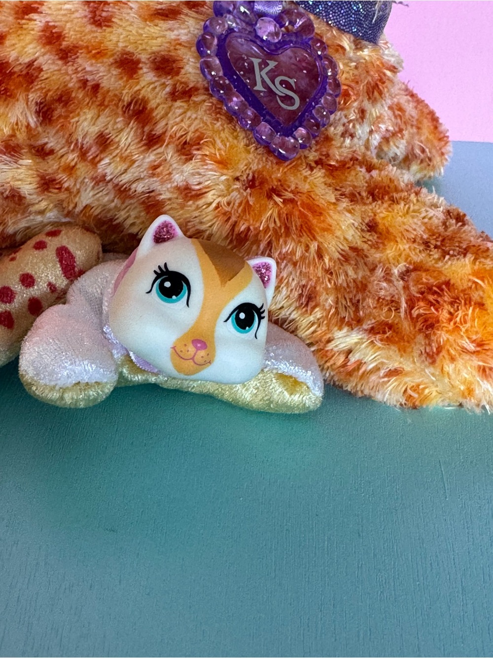 Kitty Surprise Autumn Orange Speckled Plush Cat with 2 kittens - Picture 5 of 14